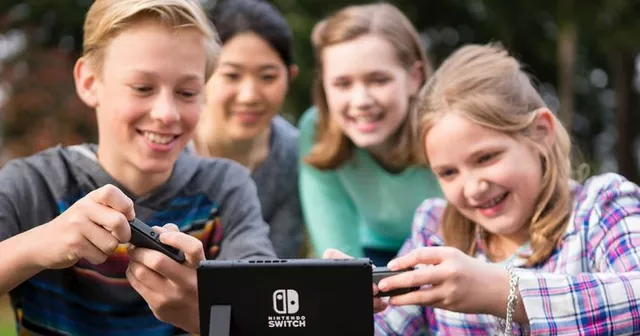 Could people play mobile games with Nintendo Switch?